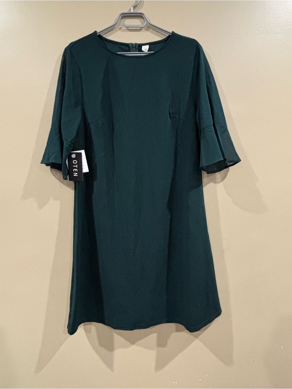 Women’s size XL Dark Green Bell-Sleeve Shift Dress